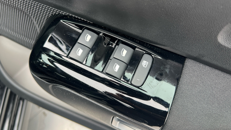 Citroen C3 1.2 PureTech Plus 5dr Petrol Hatchback